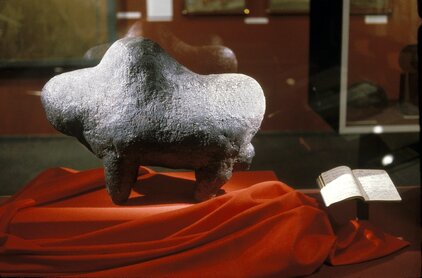 Officialité et scientificité, «cochon de lait» du culte kono et carnet de Michel Leiris